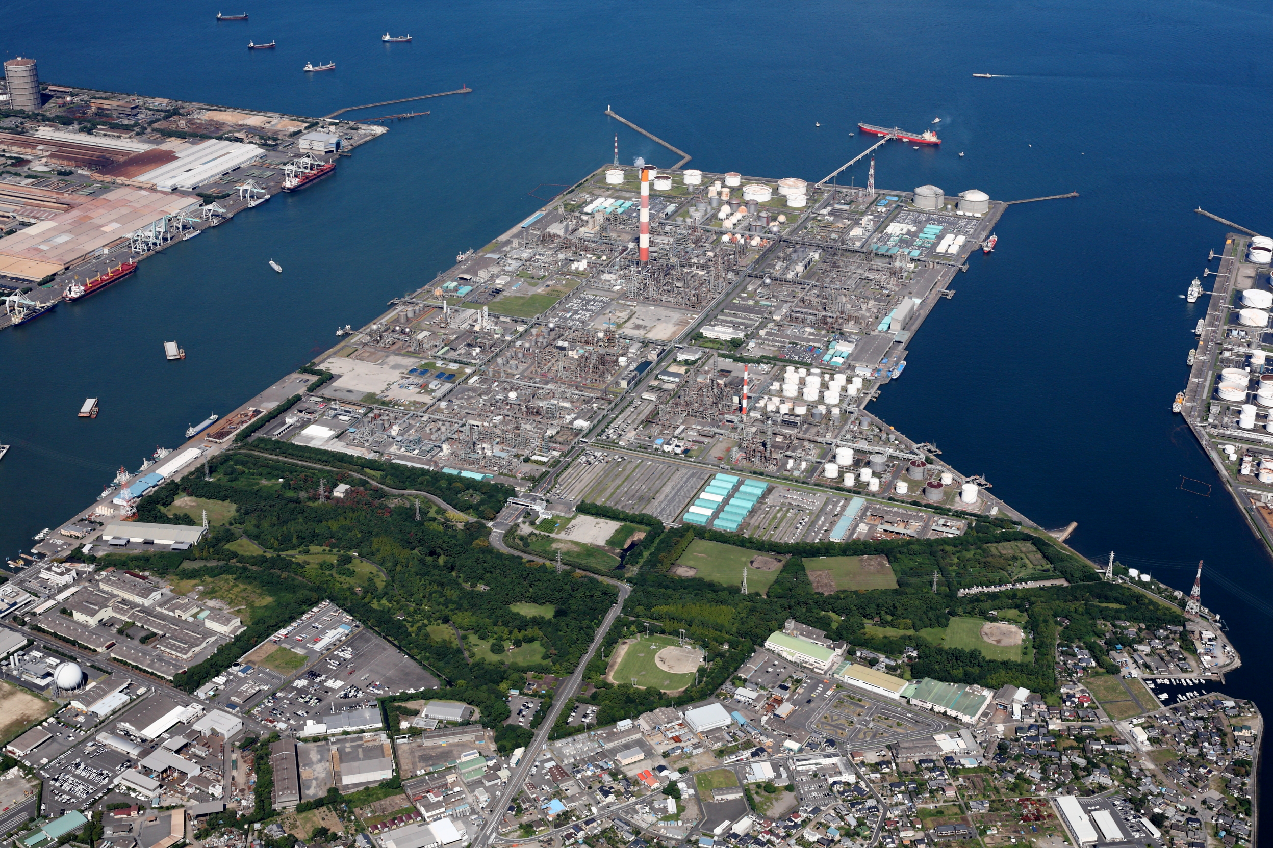 Photo: Resonac Corporation’s Oita Complex in Japan. Source: Resonac Corporation.