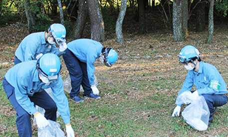 地域清掃活動の様子